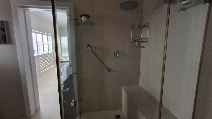 3 Bedroom Property for Sale in Boggomsbaai Western Cape
